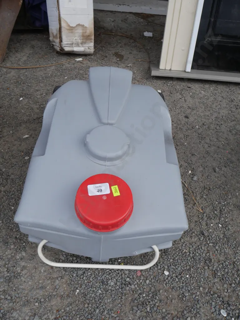 Portable wastewater tank Image 1++