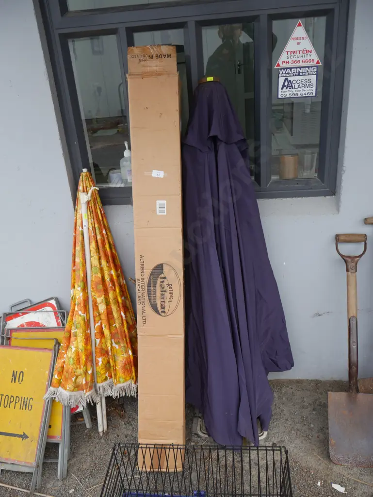 Sun umbrella Image 1++