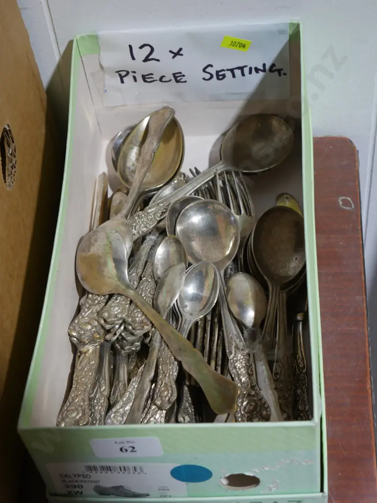 Assorted cutlery Image 1++