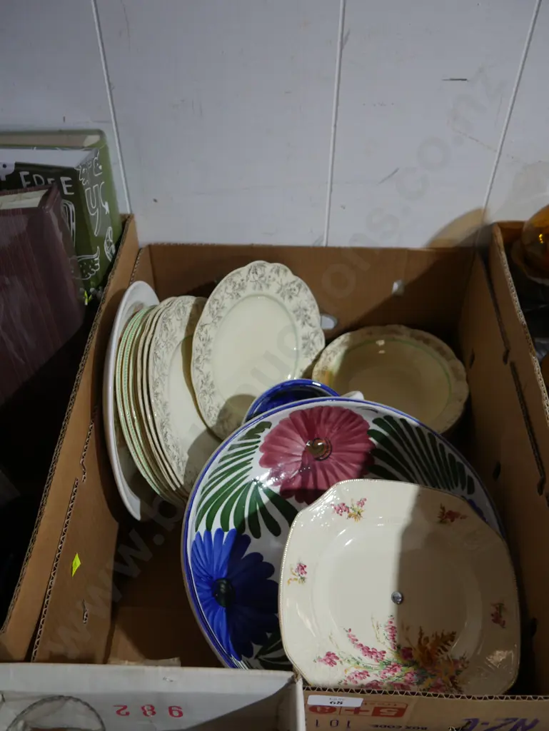 Assorted plates Image 1++