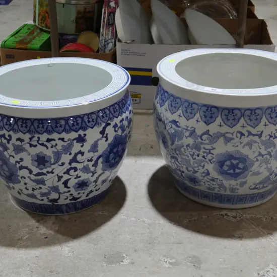 2 Oriental plant pots