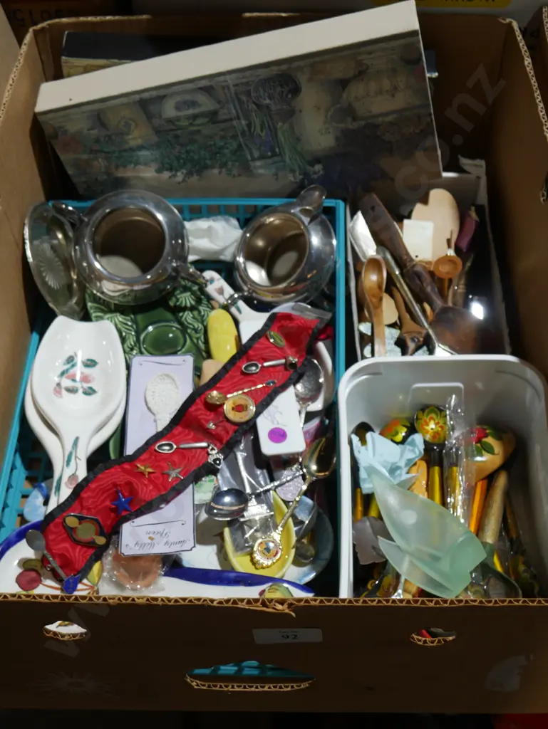 Souvenir spoons etc Image 1++