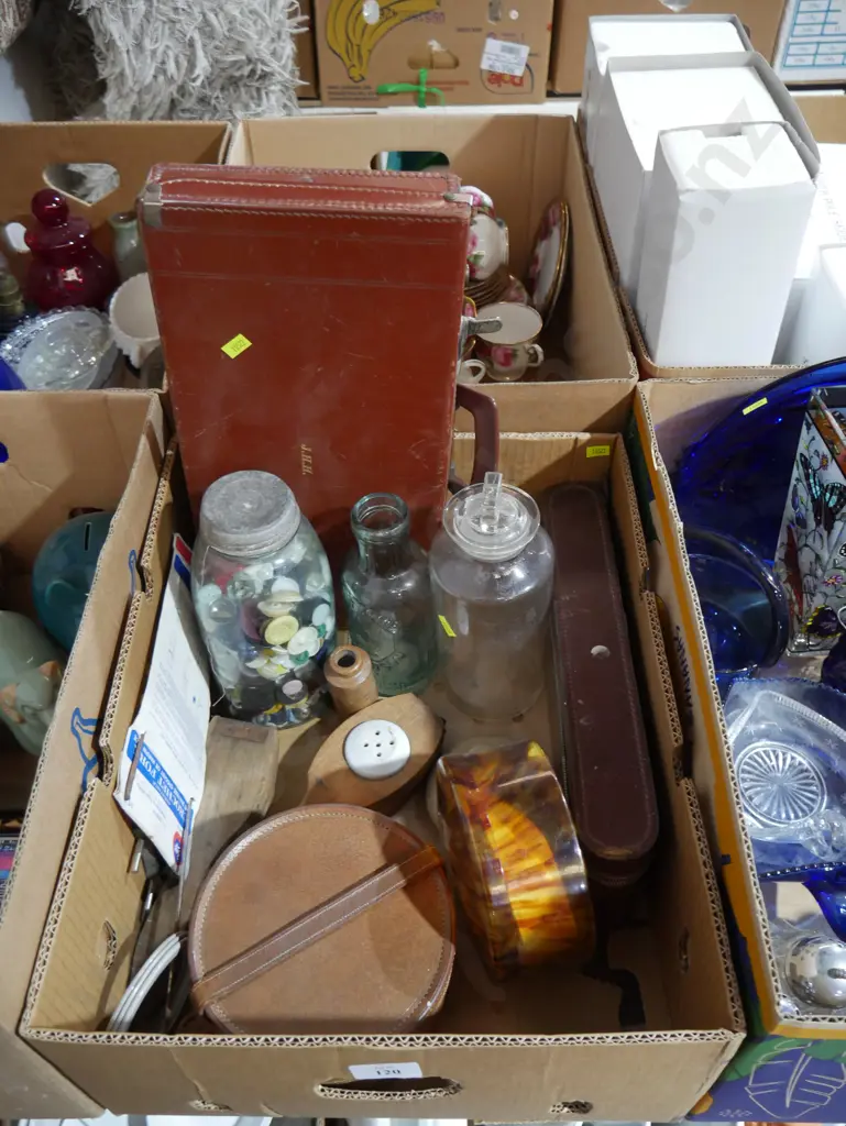 Collar boxes, buttons etc Image 1++