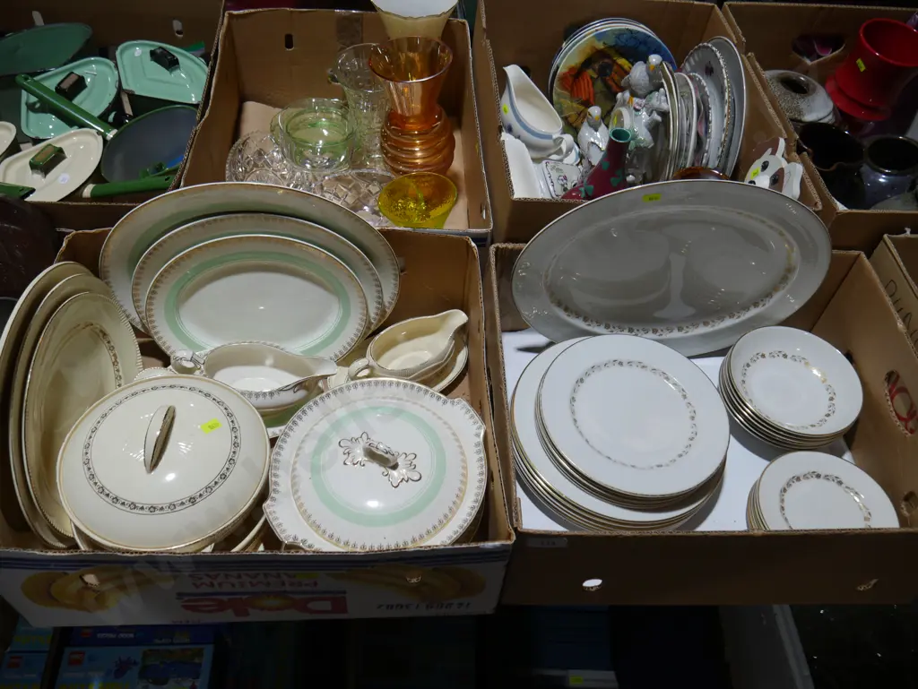 Two boxes of assorted china Image 1++