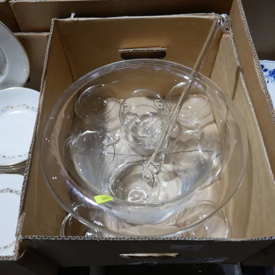 Punchbowl set