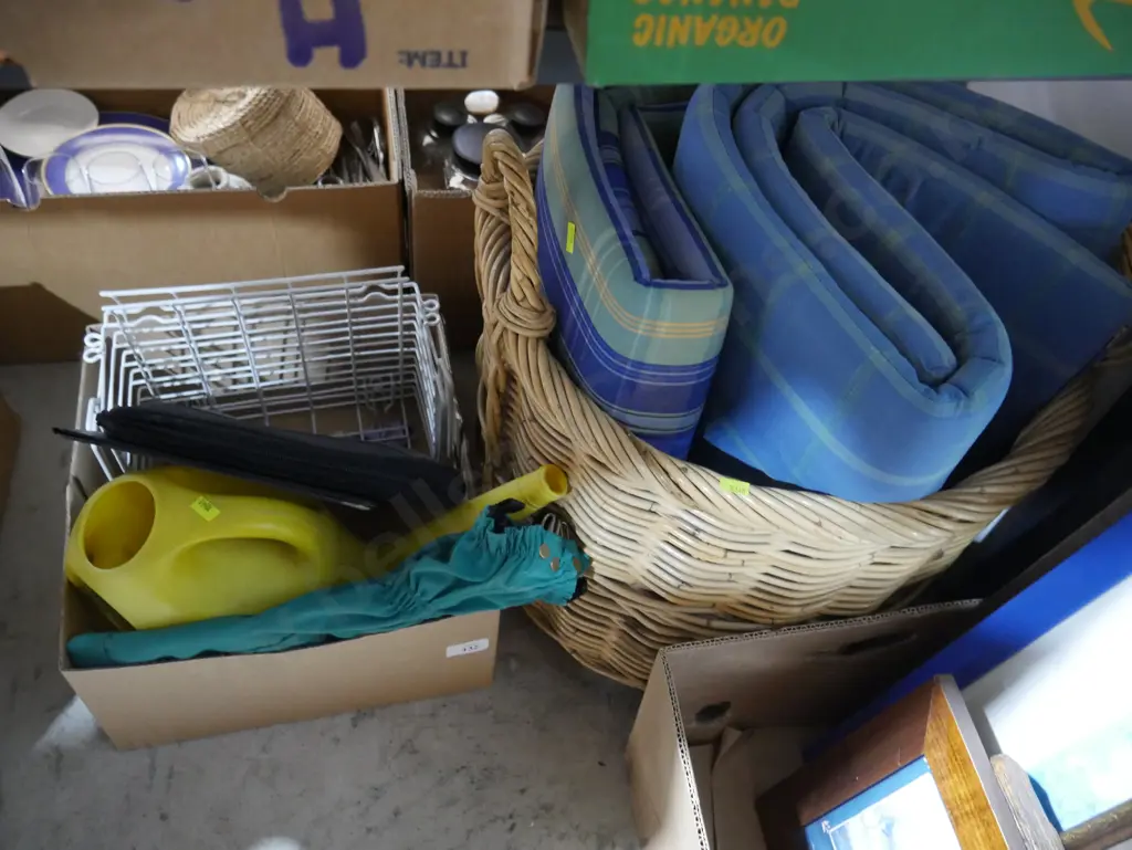 Basket, cushions, watering can etc Image 1++