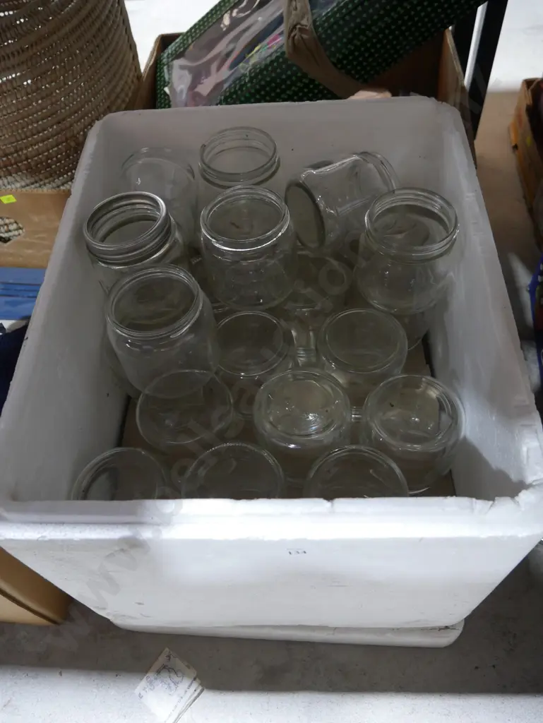 Large quantity of agee preserving jars Image 1++