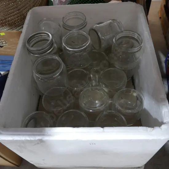 Large quantity of agee preserving jars