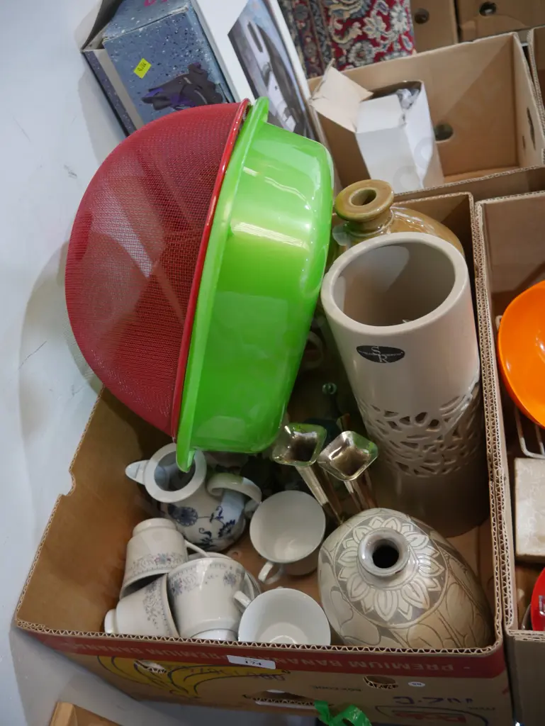 China, vase etc Image 1++