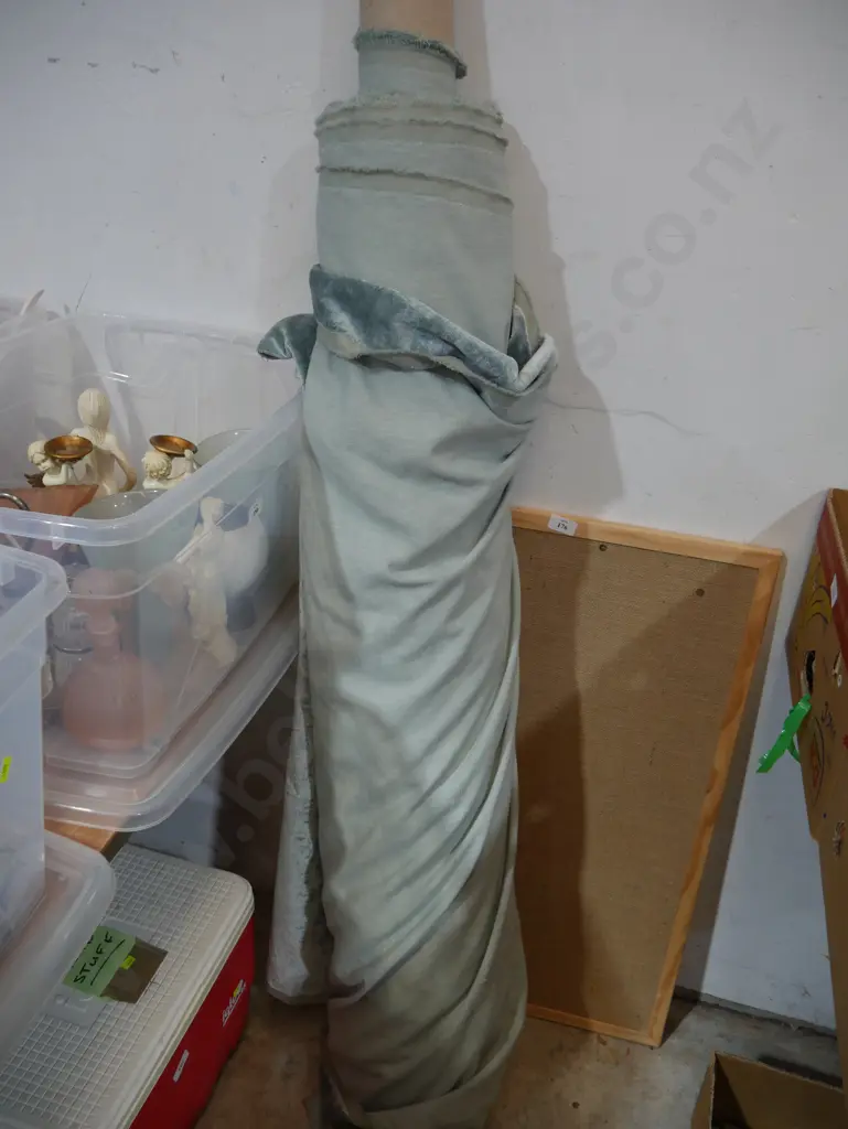 Roll of fabric Image 1++