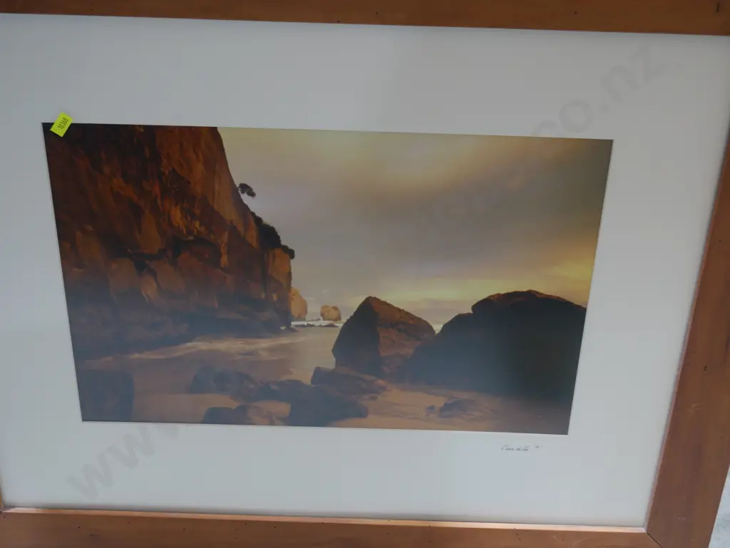 Framed artwork Image 1++