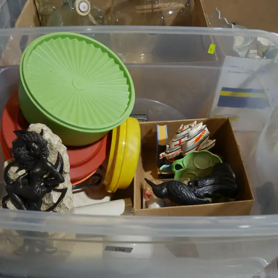 Tupperware containers etc