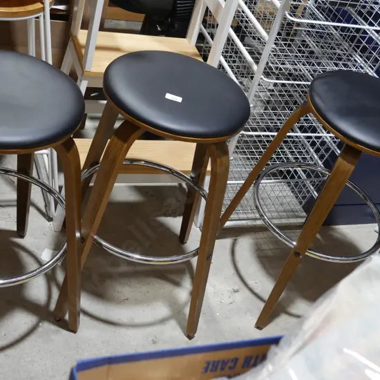 3 swivel top bar stools