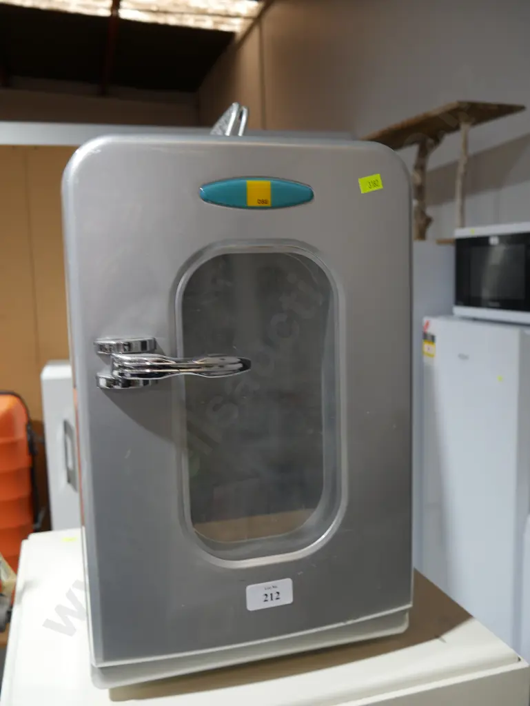 Portable cooler/ warmer Image 1++