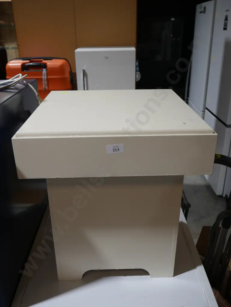 Coffee table Image 1++