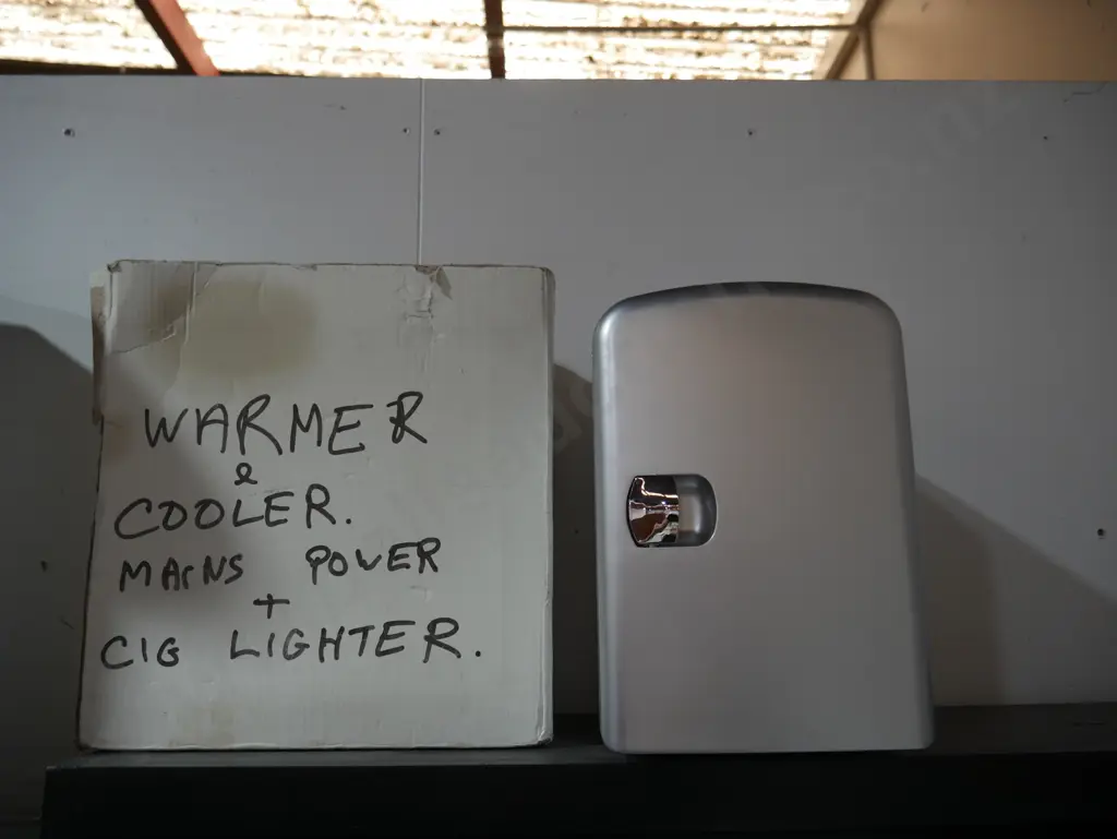 Portable cooler/warmer Image 1++