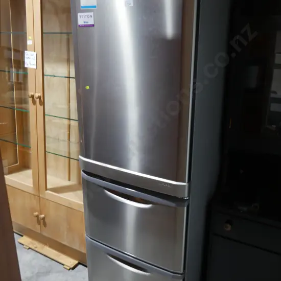 Mitsubishi fridge freezer