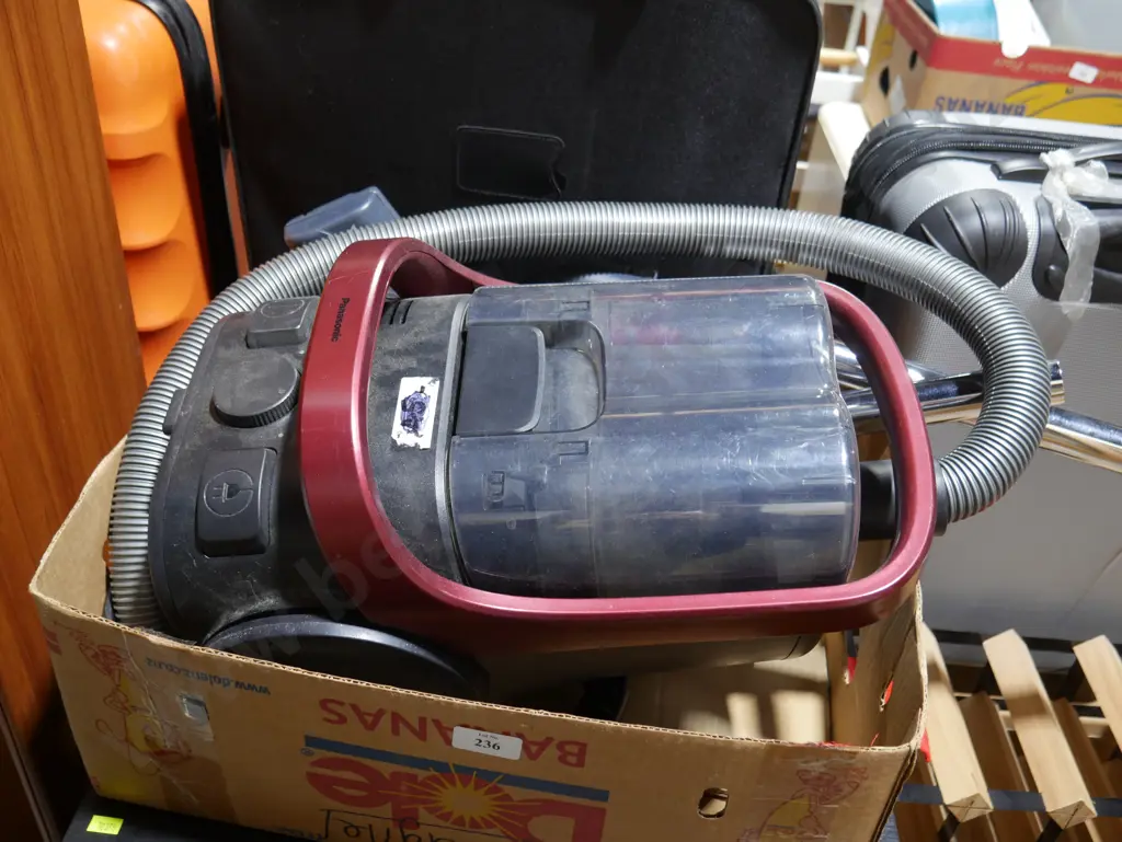 Vacuum cleaner Image 1++