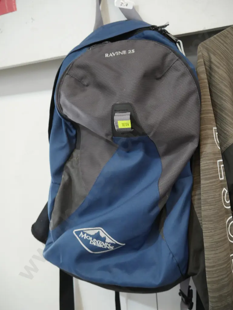 Mountain designs backpack Image 1++
