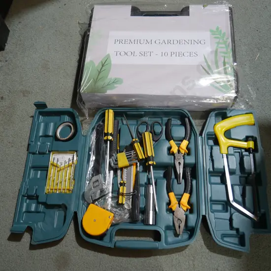 Tool set and gardening tool set