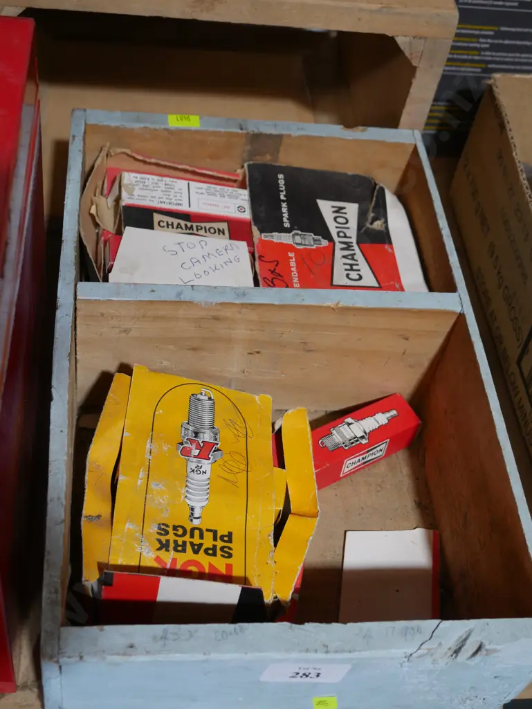 Spark plugs Image 1++