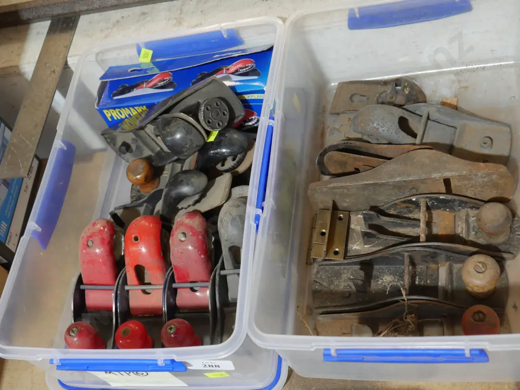 2 containers metal wood planes Image 1++