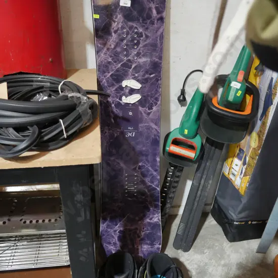 Snowboard, snowboard boots