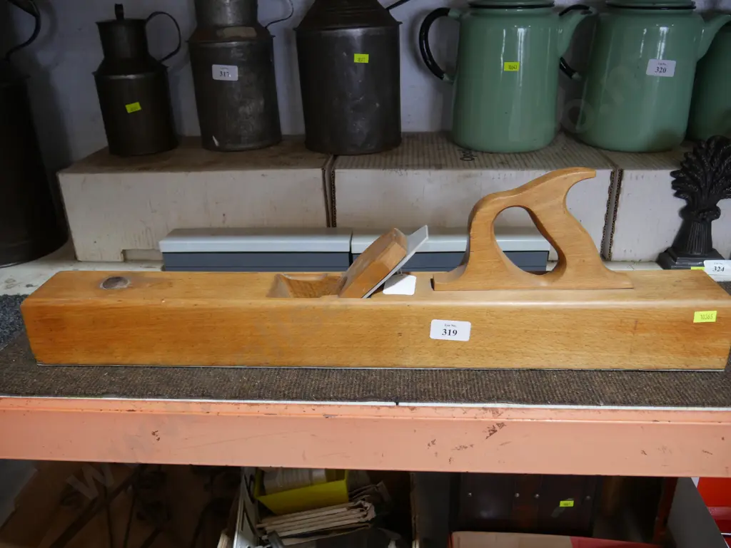 Large wood plane Image 1++