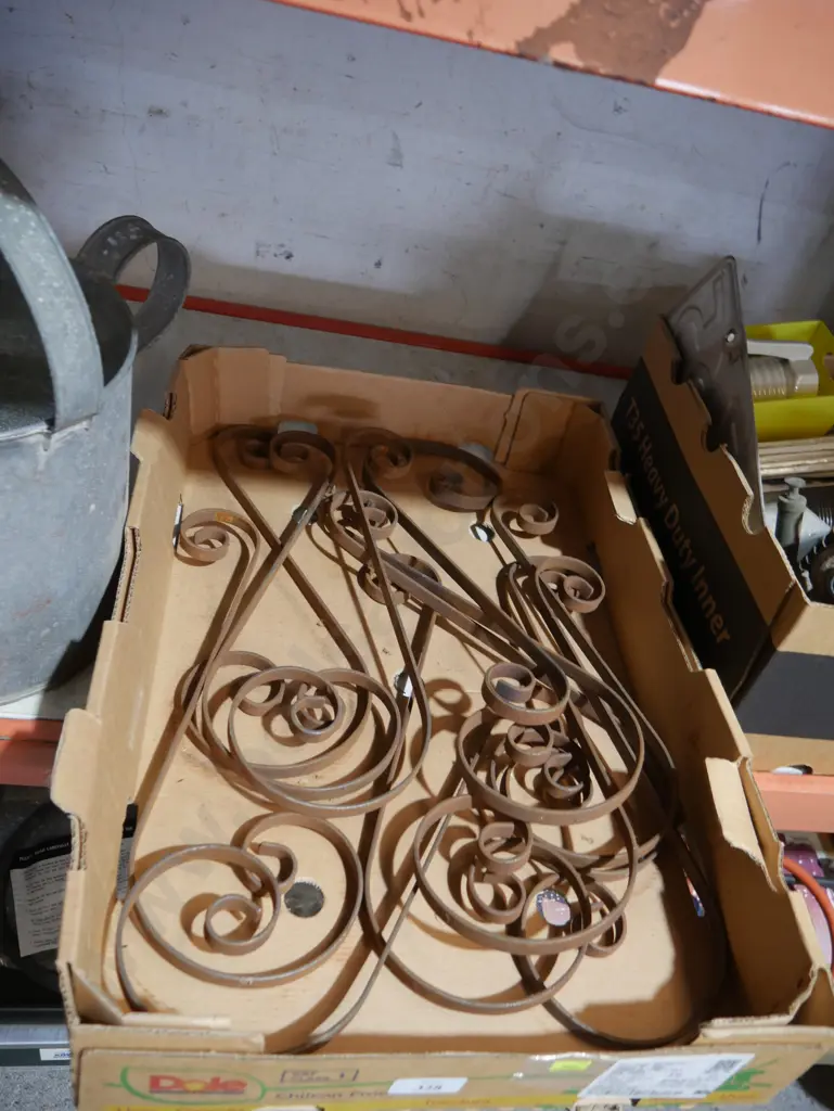 Metal scalloped parts Image 1++