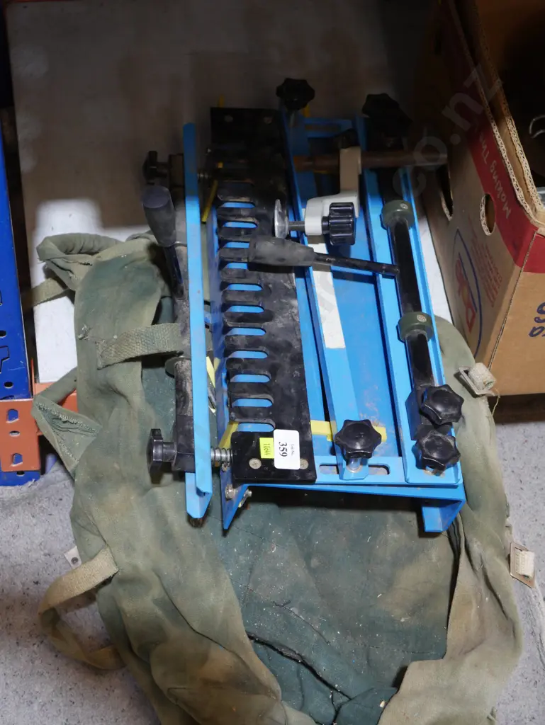 Timber joiner Image 1++