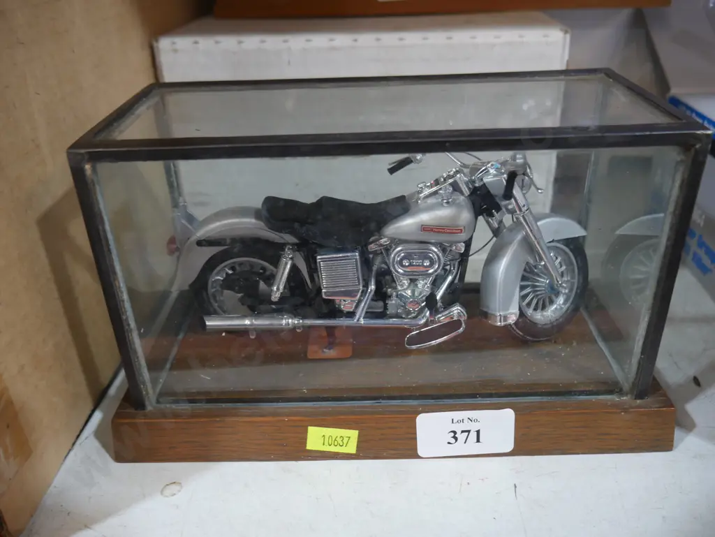 Model Harley-Davidson Image 1++