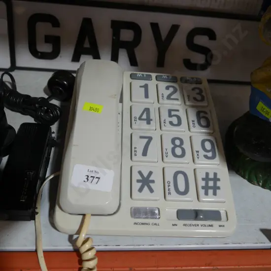 Large type telephone