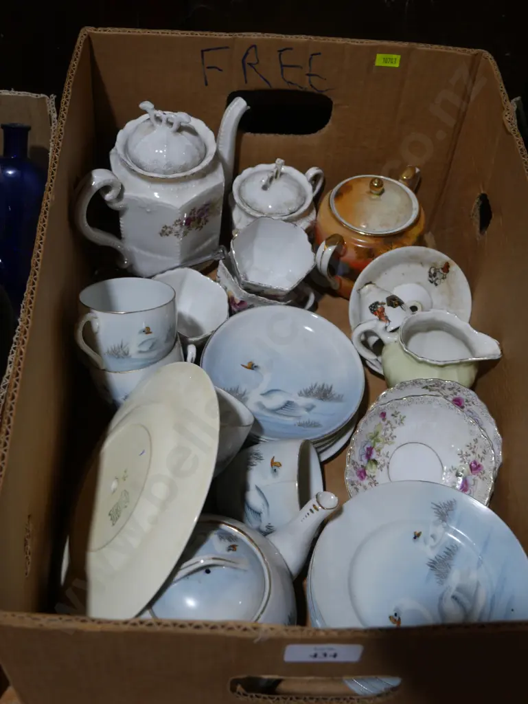 Teapots, china Image 1++