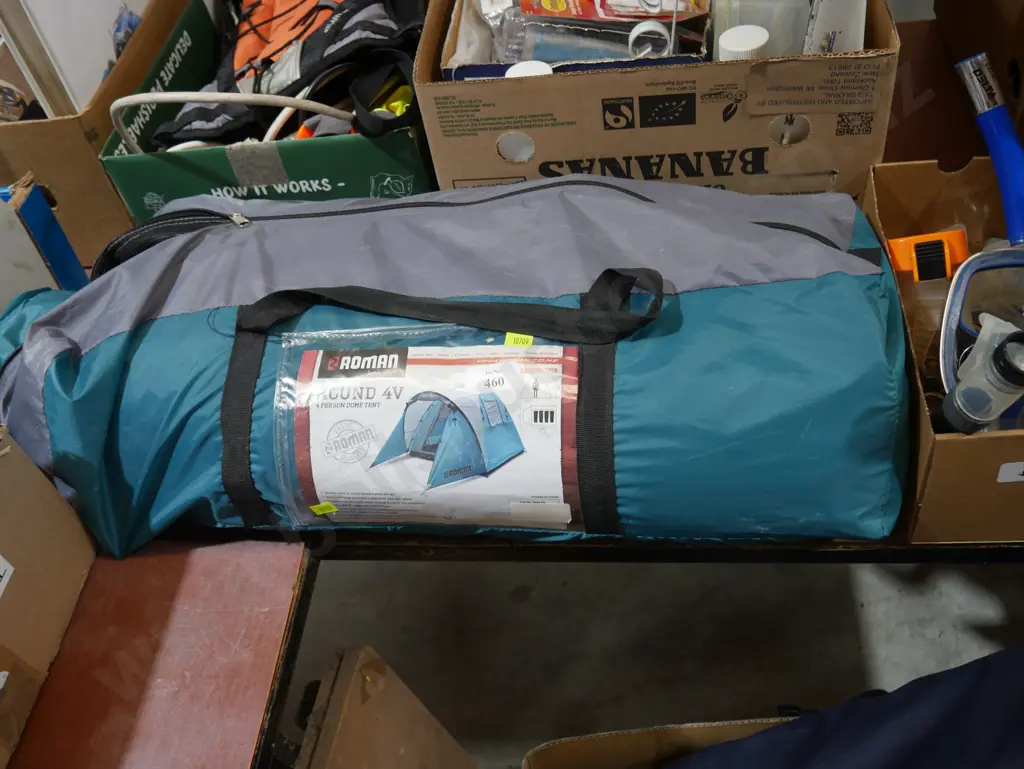 Four person dome tent Image 1++