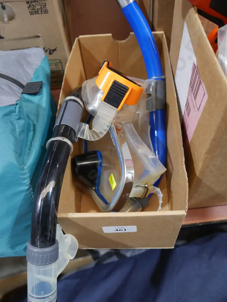 Snorkel in masks Image 1++