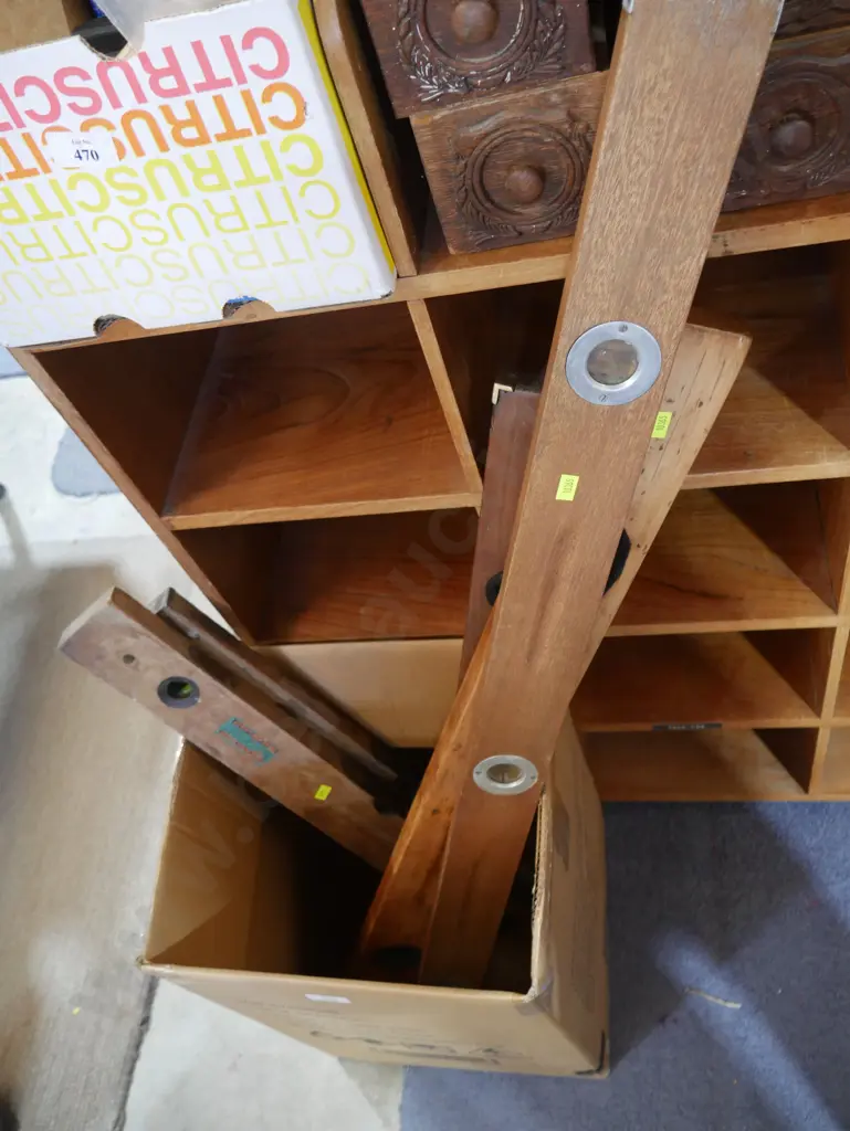 Vintage levels Image 1++