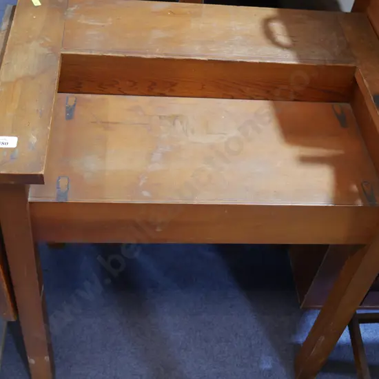 Sewing desk