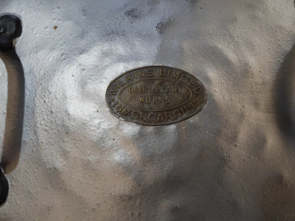 Wilkins ltd Invercargill milk can Image 1++