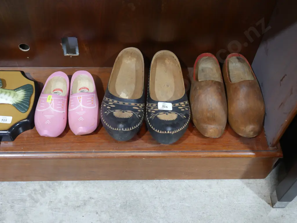 3 pairs of wooden clogs Image 1++
