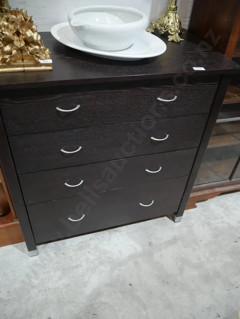 4 drawer chest Image 1++