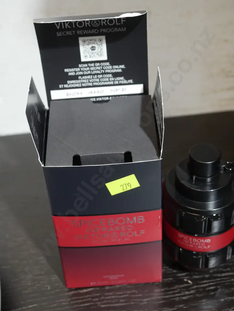 Boxed Spicebomb Infrared after shave Image 1++