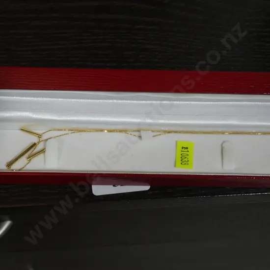 9 carat gold necklace