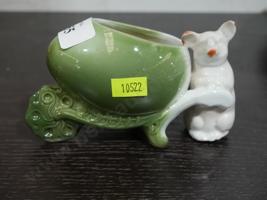 Pig posey vase Image 1++