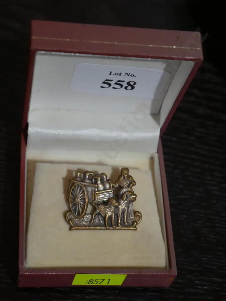 Milk can badge Image 1++