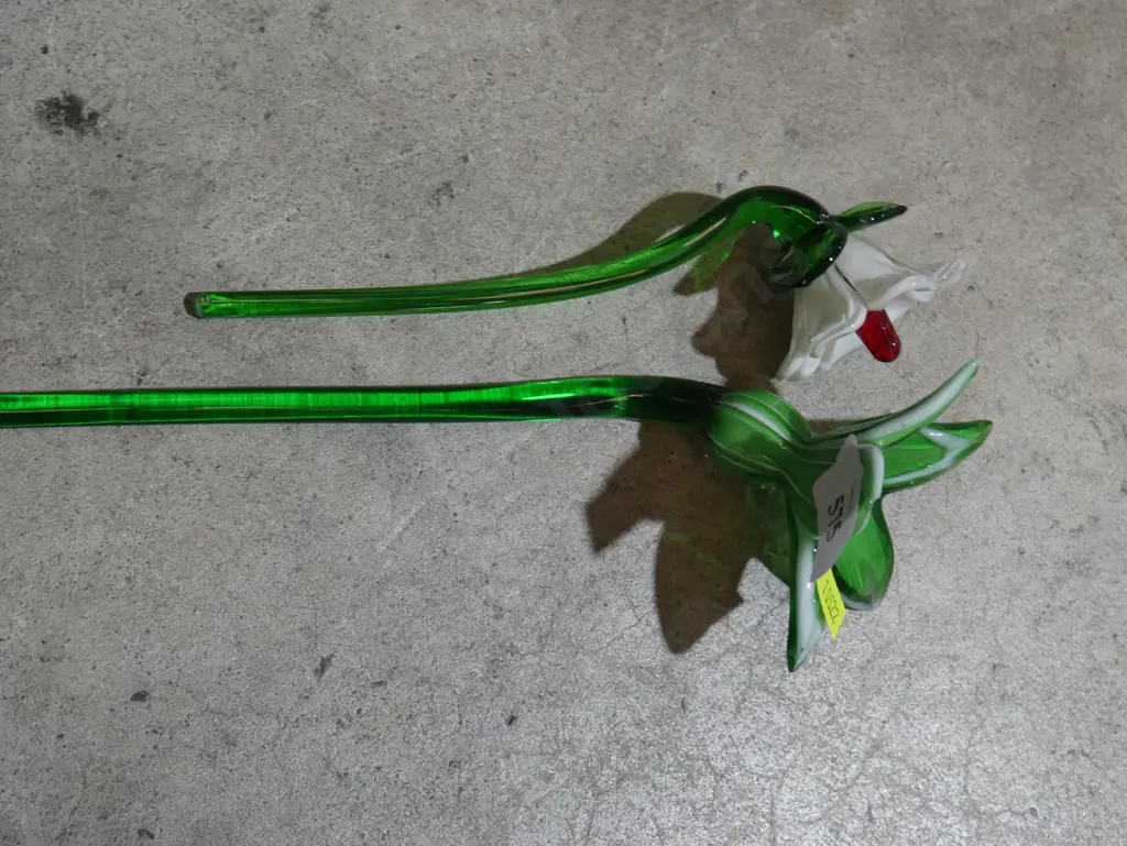 2 glass flowers Image 1++