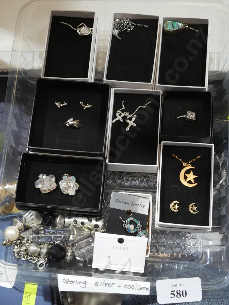 Sterling and costume jewellery Image 1++