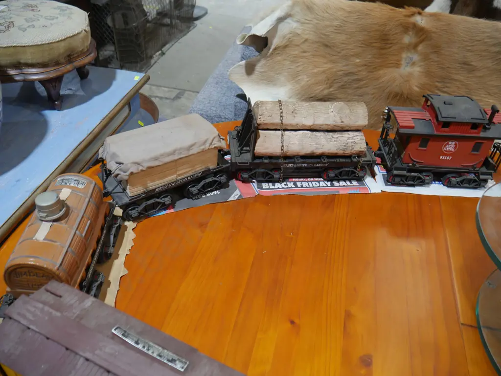 Jim Beam decanter train Image 1++