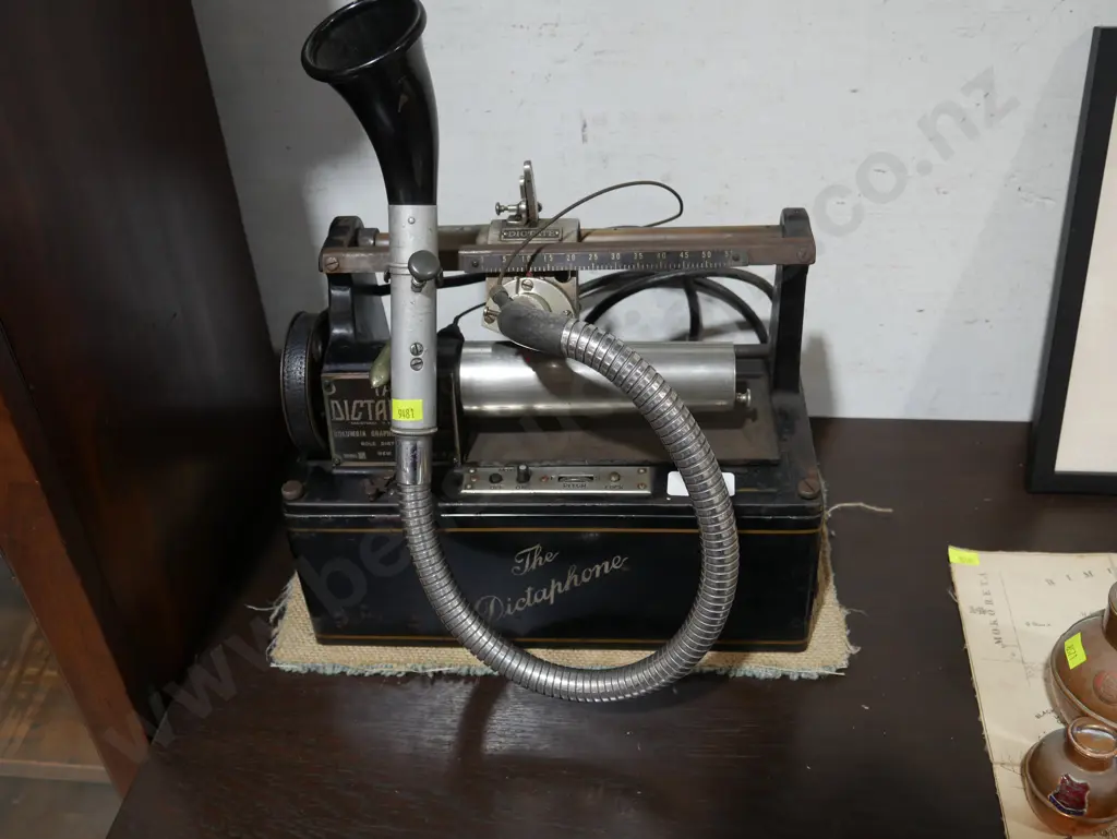 Dictaphone Image 1++