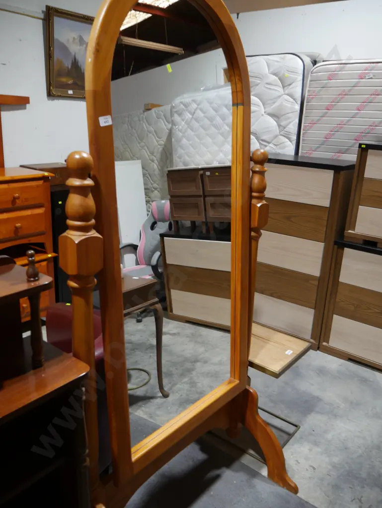 Cheval mirror Image 1++