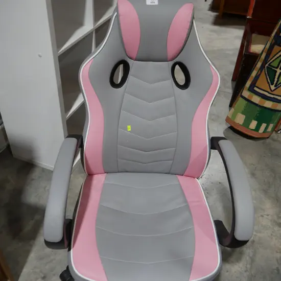 Gaming chair